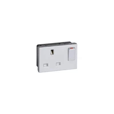 British standard 2P+E switched priza Arteor 13 A - 3 module - alu