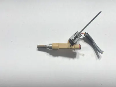 Injector 23250-0T030 Toyota Corolla (2012-2018) 1.6 benzina 1ZRFAE