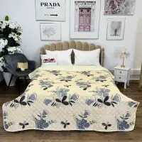 Cuvertura matlasata cu doua fete pentru pat dublu , 210x210, Crem, flori