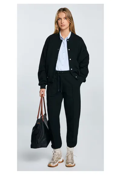 Pantaloni cu snur de ajustare si pensa
