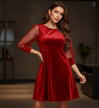 Rochie din catifea cu mA neci din tulle