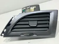 Grila ventilatie dreapta fata 687604198R Renault Megane 3 facelift (2012-2016)