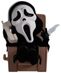 Figurină Youtooz Movies: Scream - Ghostface (Lounging), 11 cm