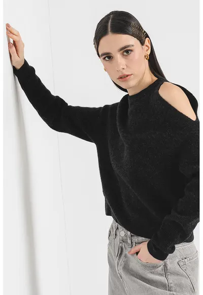 Pulover din amestec de lana cu decupaj pe umeri - Negru