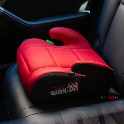 Inaltator auto i-Size Juju Jazzy Booster Negru-Rosu, 125x150 cm, isofix, cotiere moi, husa detasabila