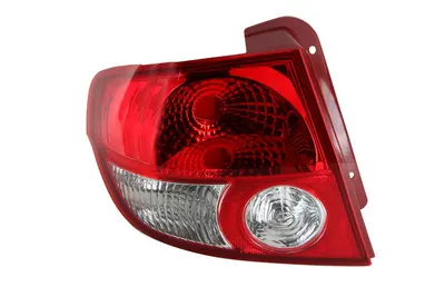 Stop tripla lampa spate stanga potrivit HYUNDAI GETZ HATCHBACK 2002-2005 - (Semnalizator alb, culoare sticla: rosu)