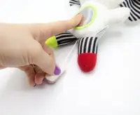 Jucarie cu vibratii BabyJem Elefantel din plus rosuverde 6 luni+