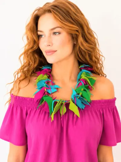 Colier handmade din piele naturala,nuante bleu,olive,verde smarald , fuchsia