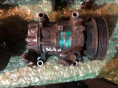 Compresor aer conditionat 8200315744 Renault Logan (2004-2008) 1.5 dci euro 3
