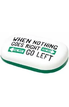 Cutie mica pentru secrete. When nothing goes right go left