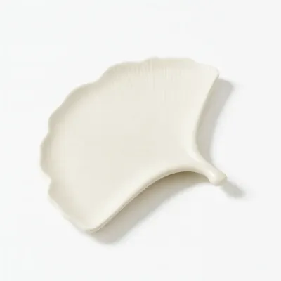 Tăviță frunză Ginkgo din ceramică jesmonite – 18×14×1,6 cm - Marmorată bej