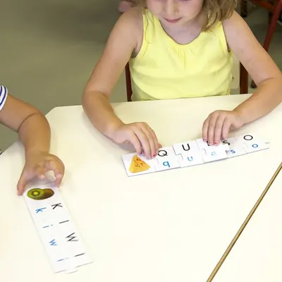 Joc educativ lingvistic – Să formăm cuvinte