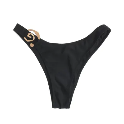 Slip negru cu accesoriu metalic auriu