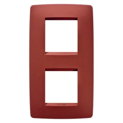 Placa ornament CProiector HORUS ONE - IN PAINTED TECHNOPOLYMER - 2+2 modul VERTICAL CENTRE DISTANCE 71mm - RUBY - CProiector HORUS