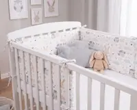 Protectie laterala pentru patut copii Kerstin Poiana Fermecata 180 x 30 cm, cu doua fete, suprafata din bumbac 100, prindere cu panglici