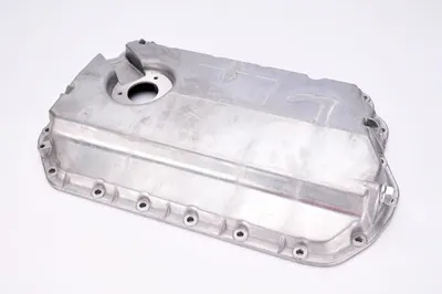 Baie ulei (partea inferioara, cu locas pentru senzor, aluminiu) potrivit AUDI A4 B5, A4 B6, A6 C5, ALLROAD C5; SKODA SUPERB I; VW PASSAT B 1996-2008