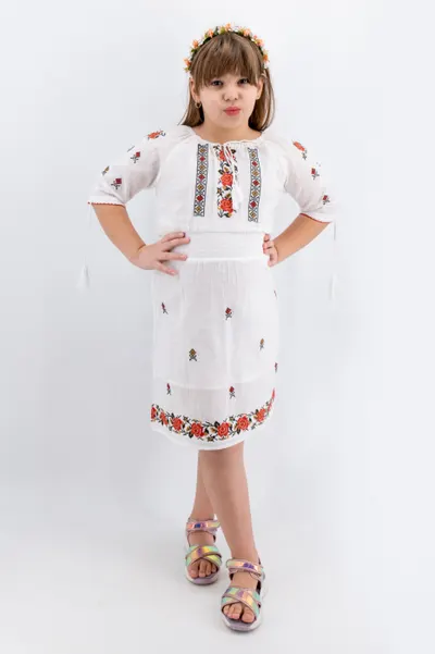 Rochie traditionala fetite Ninet