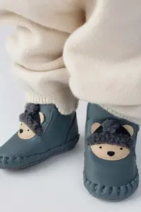 Donsje încălțăminte pentru bebeluși din piele Junus Booties Polar Bear