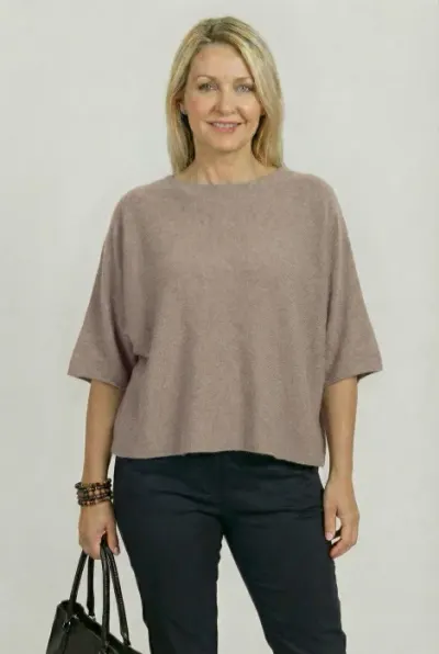 Pulover versatil cu maneca fluture din vascoza, bej inchis