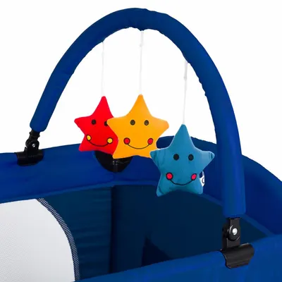 Patut pentru copii Juju Sleepy Baby Space Adventure pliabil, roti cu blocare, bara de jucarii, salteluta de infasat, geanta de transport, usita laterala cu fermoar, dimensiuni 125 L x 65 l x 78 cm