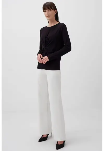 Bluza cu detaliu rasucit - Negru