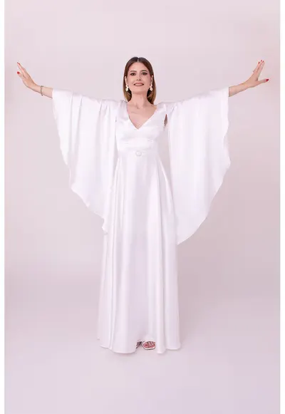 Rochie lunga cu maneci clopot The One - Alb