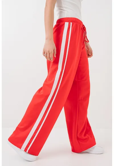 Pantaloni de trening relaxed fit cu snururi - Alb/Rosu vermillion