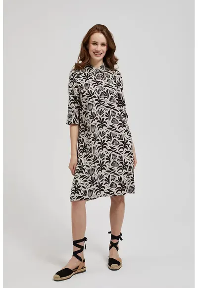 Rochie bej cu decolte inchizator cu nasturi - Bej
