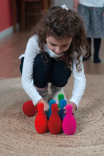 Set de bowling cu 6 popice și o minge din spumă
