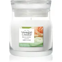 Yankee Candle Blooming Love lumânare parfumată Signature 110 g