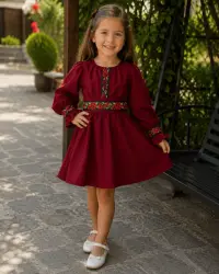 Rochita Traditionala stilizata cu motive florale Trandafira 3