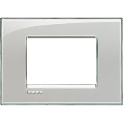 Rama ornament 3 module Bticino Living Light LNA4803KG, gri gheata
