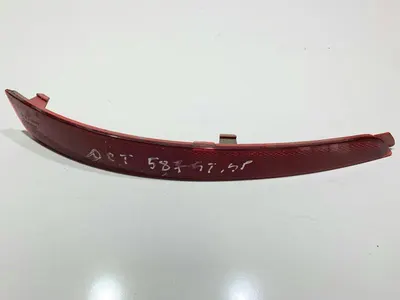 Catadioptru bara stanga spate 5E5945105 Skoda Octavia 3 (2013-2017 )
