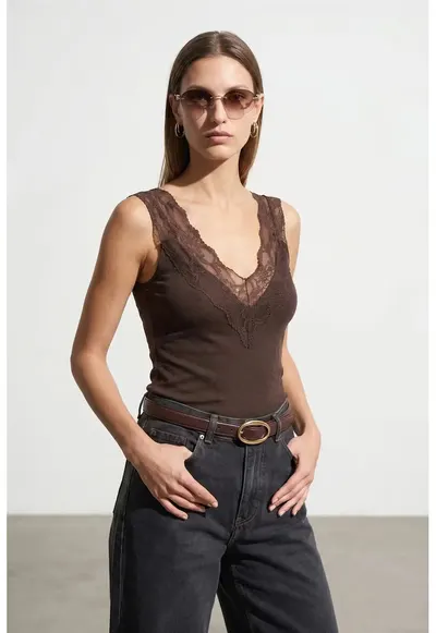 Bluze dama - bluza mulata din dantela - captusita - maro cafea