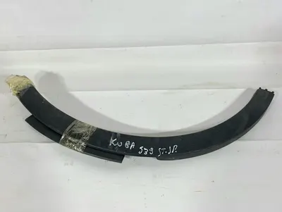 ornament / bandou aripa stanga spate 8V41-S286D03-AD Ford Kuga (2008-2012)