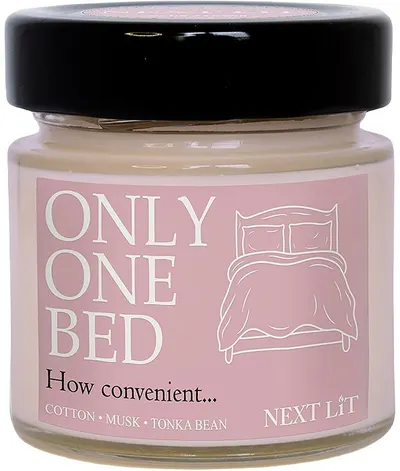 Lumânare parfumată Next Lit Burning Tropes - Only One Bed, 100 g