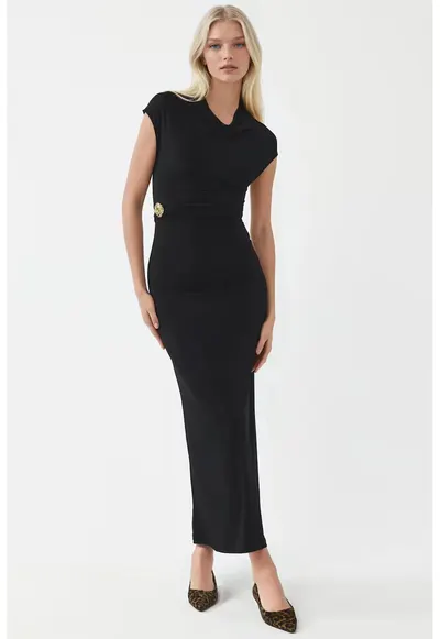 Rochie Midi neagra - jerseu - cu accesoriu din pietre