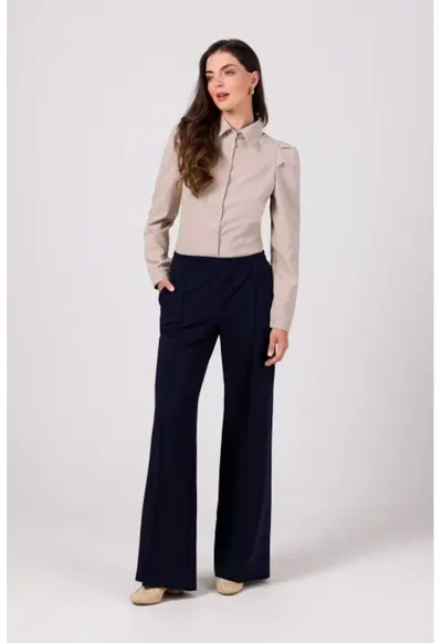 Pantaloni cu cusaturi pe crac