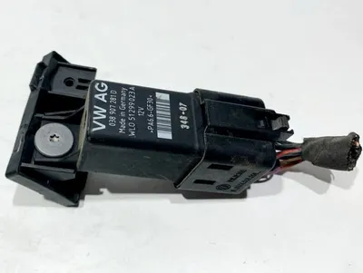 Releu bujii 038907281D Audi Q3 (2011-2017) [8U] 1.6 tdi cay