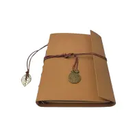 Jurnal tip agendă vintage cu șnur și pandantive metalice - Galben