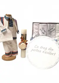 Set Botez Traditional Adi 4 a, 3 piese costumas traditional, cutie brodata si trusou brodat