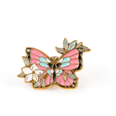 Brosa martisor fluture cu aripi roz si flori