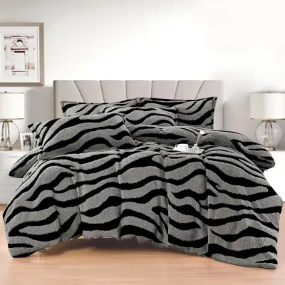 Lenjerie pat dublu, Super Pufoasa COCOLINO Sherpa, cu ELASTIC, 4 piese, Gri inchis, Zebra Print