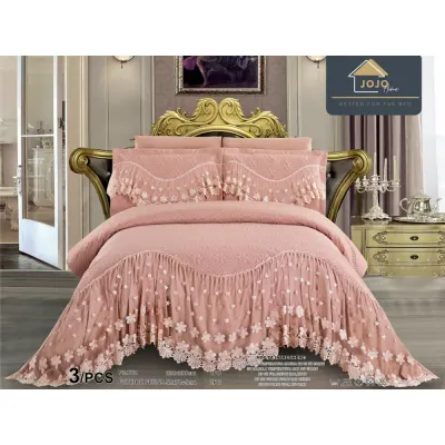 Cuvertura pat dublu, 3 piese, Bumbac Finet, 220x280cm, cu volanase si broderie, Jojo Home, Roz prafuit