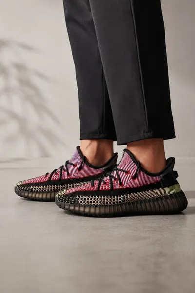 Sneakers Barbati Yeezy Sply-350 Streetwear Black-Red Fusion Abyz16(101-11) (mărime: 45)