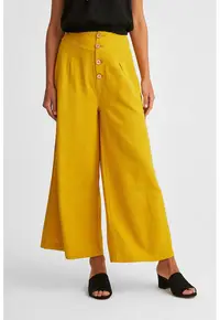 Pantaloni evazati cu talie inalta si nasturi - Galben sofran