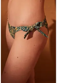 Slip cu model si noduri in partile laterale - Galben/Bej/Verde englez