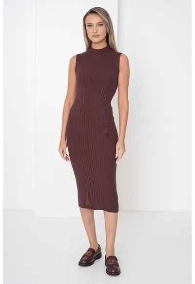 Rochie cambrata din amestec de casmir si matase cu guler inalt - Maro inchis