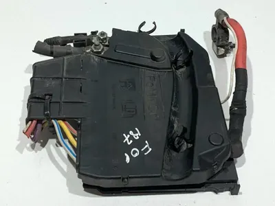 Borna baterie / tablou sigurante AV6T-14A067-BC Ford Focus 3 facelift (2013-2018) 2.0 tdci T7DB