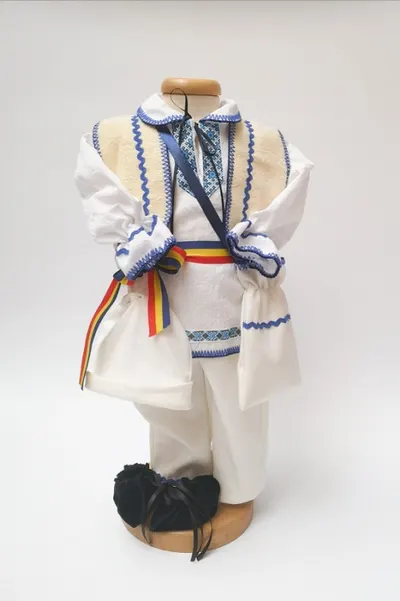 Costum National Victoras 3